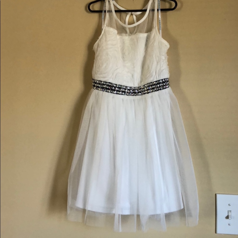 Beautiful white dress size 10